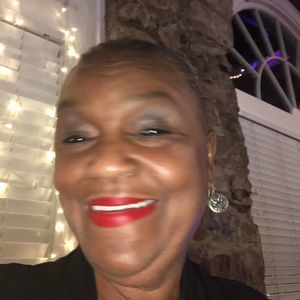 Meet your Posher, Lena